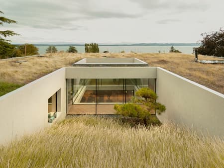 BEC – Villa with patio